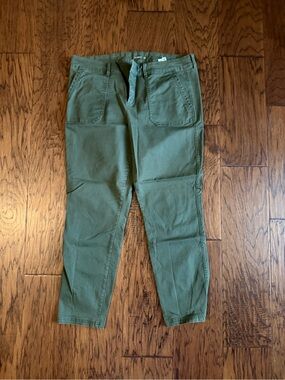Old Navy Olive Green Pixie Pants